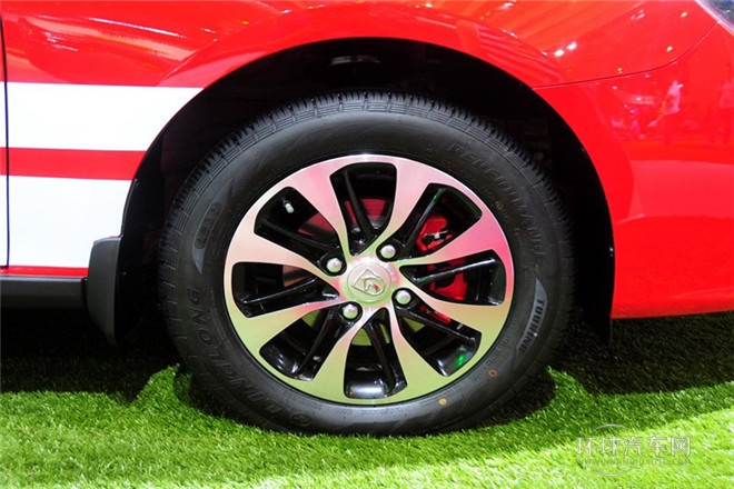 2014款 CROSS 1.5L 自動(dòng)豪華型