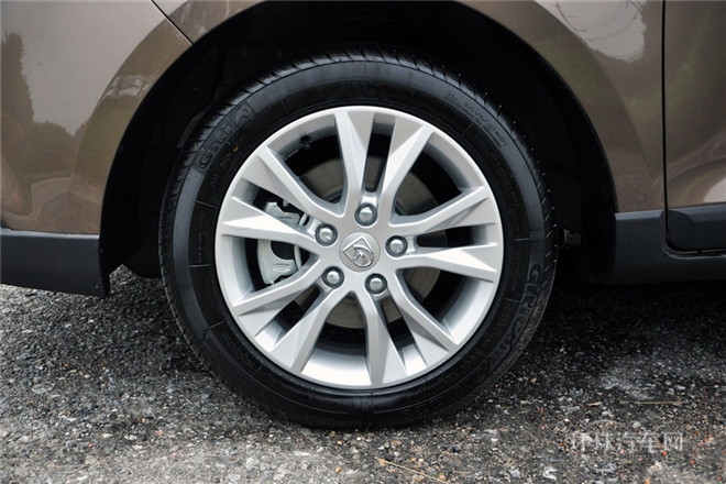 2014款 1.8L 手動舒適型 7座