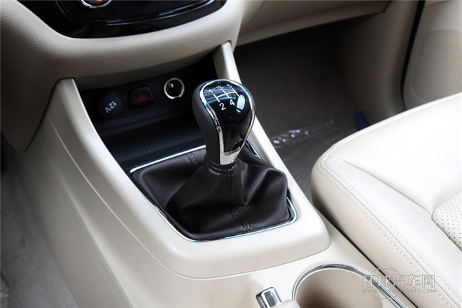 2014款 1.5L 手動舒適型 7座