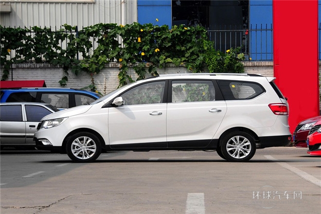 2014款 1.5L 手動舒適型 7座