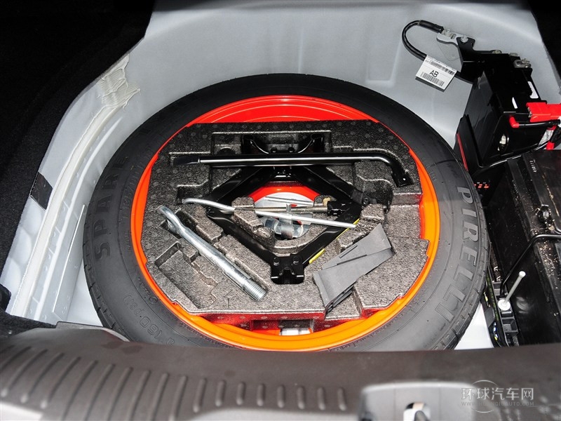 2015款XF 2.0T Sportbrake 風華版