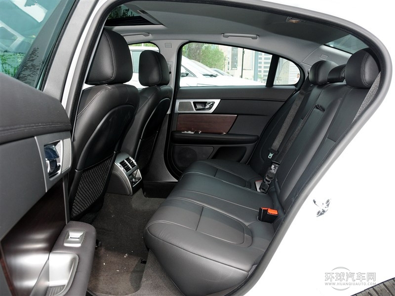 2015款XF 2.0T Sportbrake 風華版