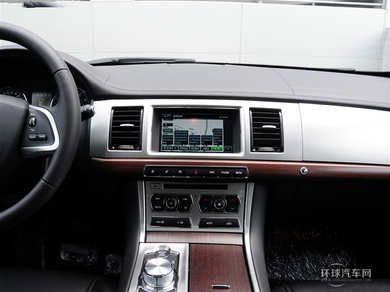 2015款XF 2.0T Sportbrake 風華版