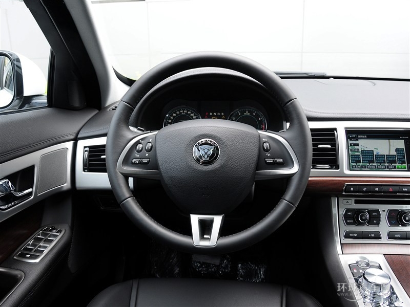 2015款XF 2.0T Sportbrake 風華版