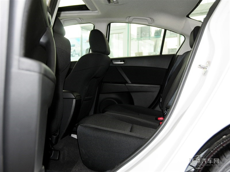 2015款 三廂 1.6L 自動精英型