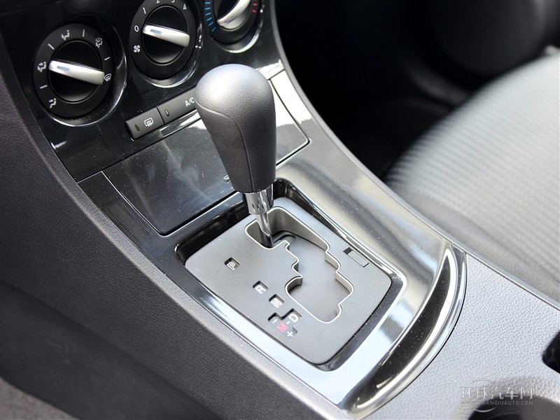 2015款 三廂 1.6L 自動精英型