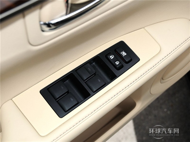 2014款 300h 舒適版