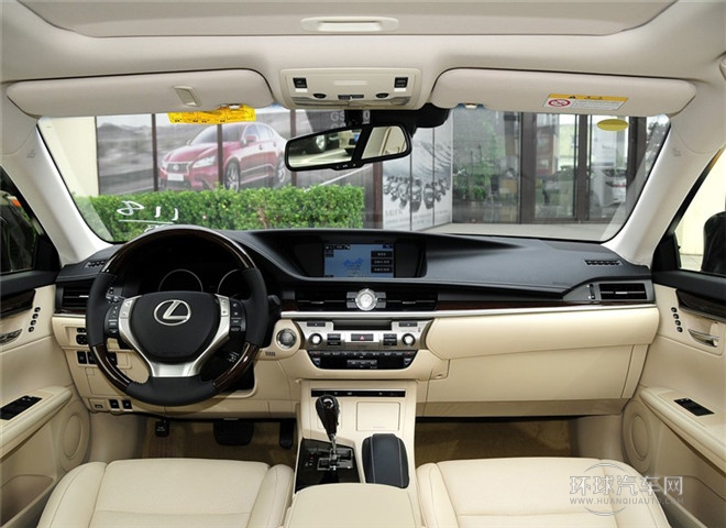 2014款 300h 舒適版