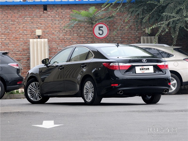 2014款 300h 舒適版