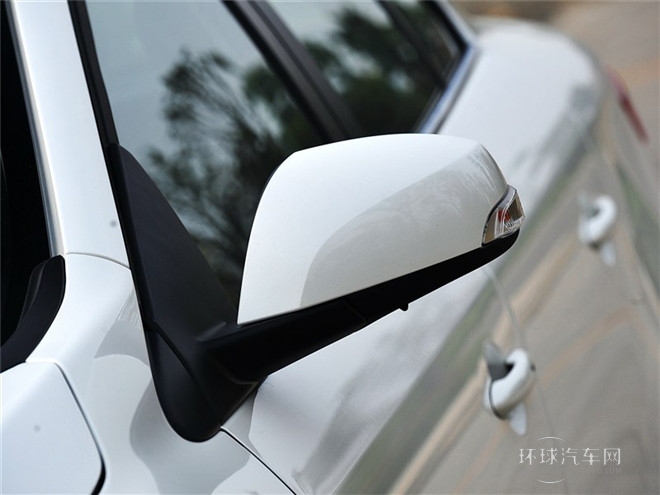 2015款 2.0L 時(shí)尚版