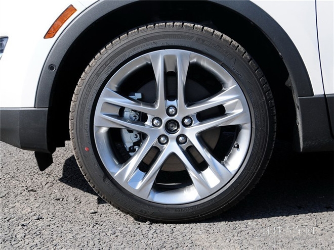 2014款 2.0T 四驅尊雅版