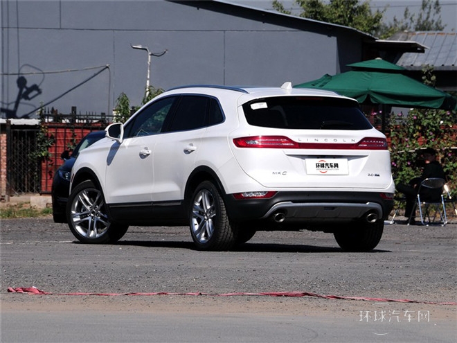 2014款 2.0T 四驅尊雅版