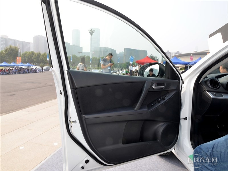 2015款 兩廂 1.6AT精英型