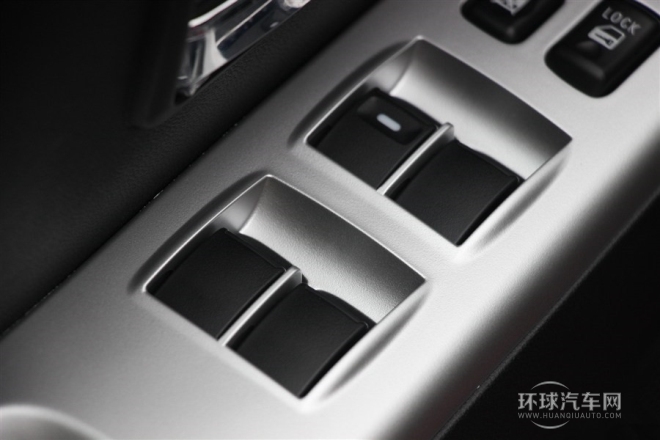 2014款 2.0L 自動兩驅超越版