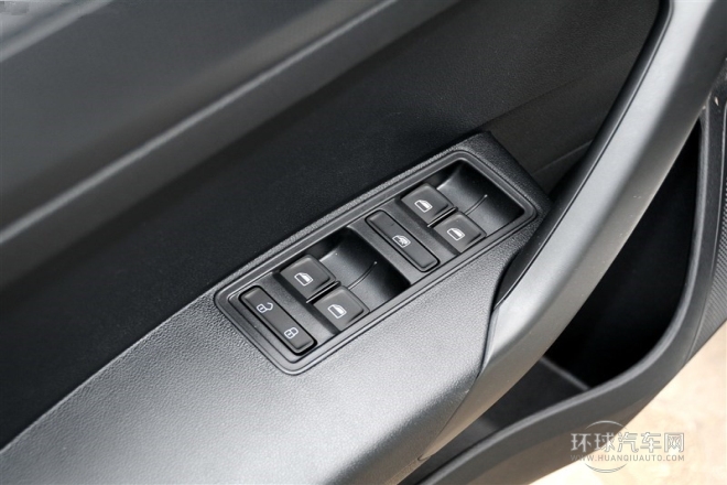 2015款 1.4L 手動樂選型