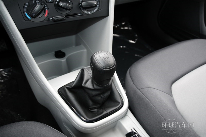 2015款 1.4L 手動(dòng)樂選型