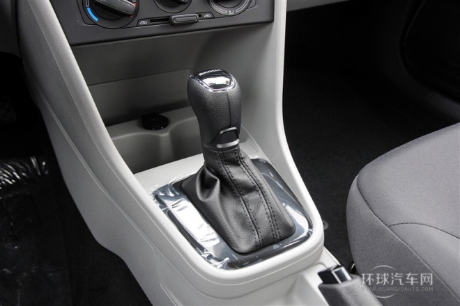 2015款 1.6L 自動(dòng)樂(lè)選型