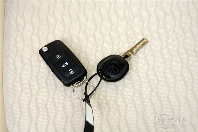 2015款 1.6L 手動智選型