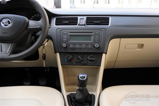 2015款 1.6L 手動智選型