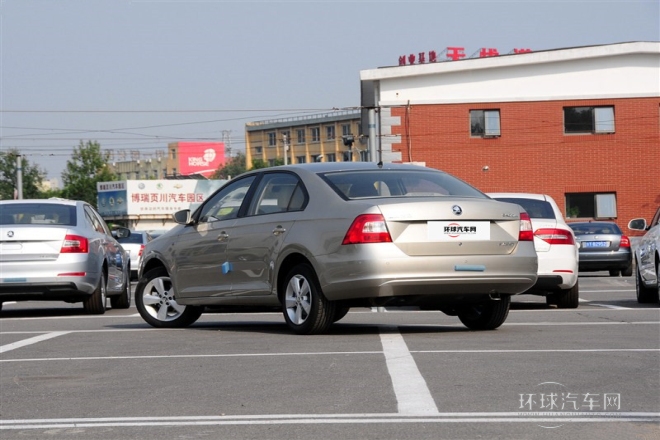 2015款 1.6L 手動(dòng)智選型