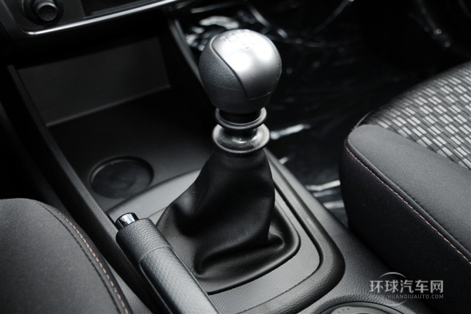 2015款 2.0L 兩驅(qū)手動致純版