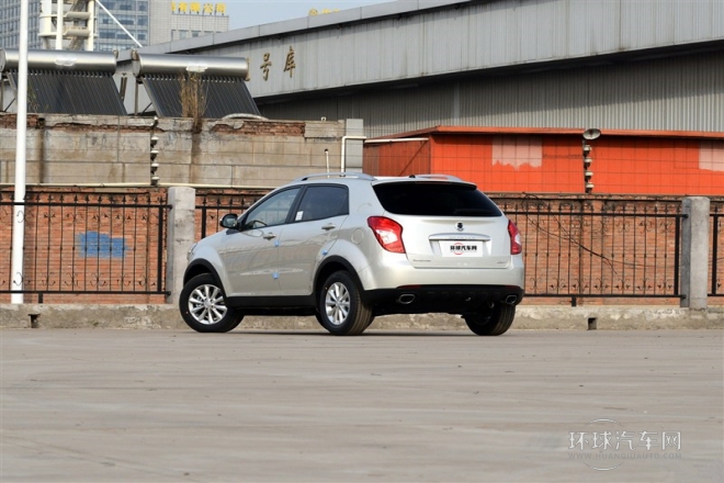 2015款 2.0L 兩驅手動致純版