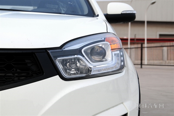 2015款 2.0L 兩驅(qū)手動致真版