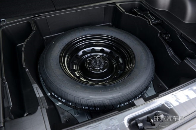 2015款 2.0L 兩驅自動致純版