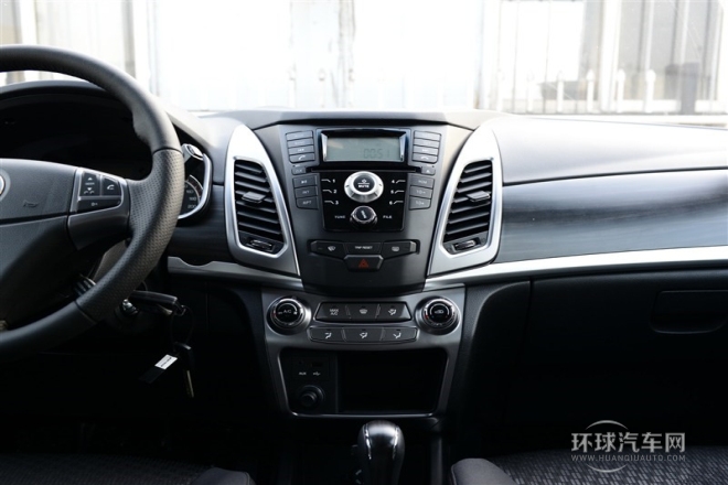 2015款 2.0L 兩驅(qū)自動(dòng)致純版