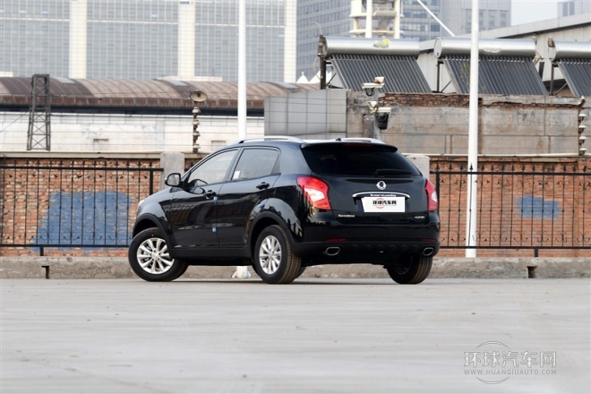 2015款 2.0L 兩驅自動致純版