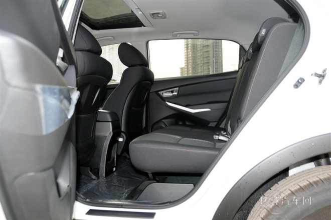 2015款 2.0L 兩驅自動致享版