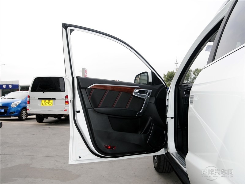 2015款 運動版 2.0L 自動尊享型