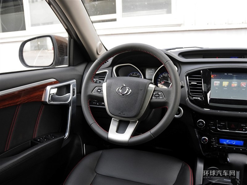 2015款 運動版 2.0L 自動尊貴型