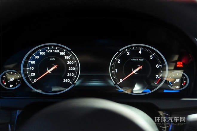 2015款 xDrive50i M運(yùn)動(dòng)型