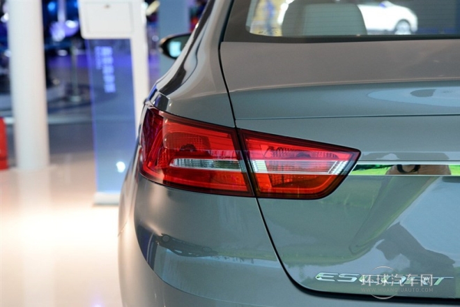 2015款 1.5L 手動時尚型