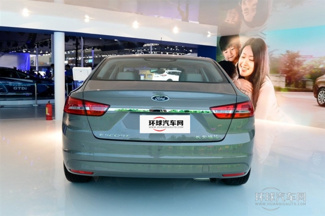 2015款 1.5L 手動時尚型