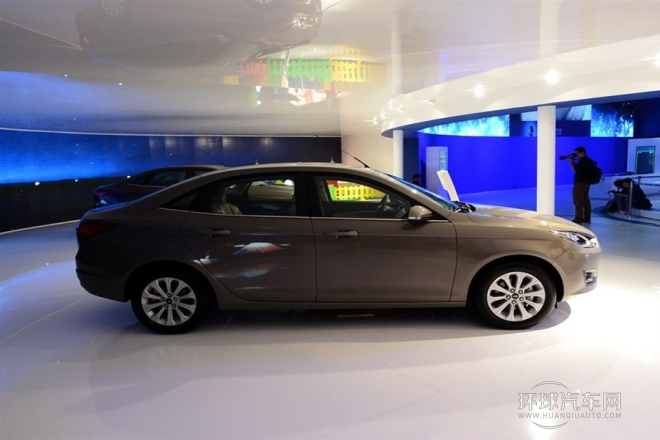 2015款 1.5L 手動時尚型