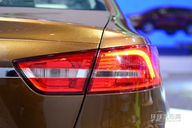 2015款 1.5L 自動(dòng)時(shí)尚型