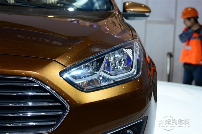 2015款 1.5L 自動時尚型