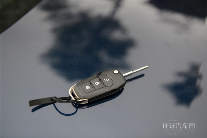 2015款 1.5L 自動舒適型