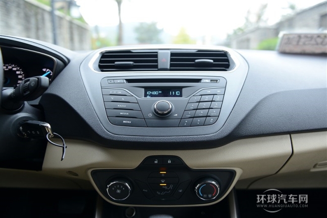 2015款 1.5L 自動舒適型