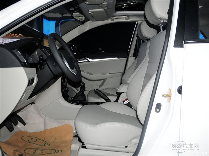 2015款 1.3T 6MT 尊貴型