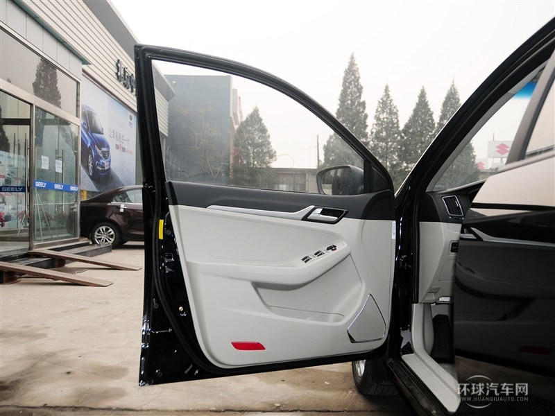 2015款 1.5L 5MT 精英型