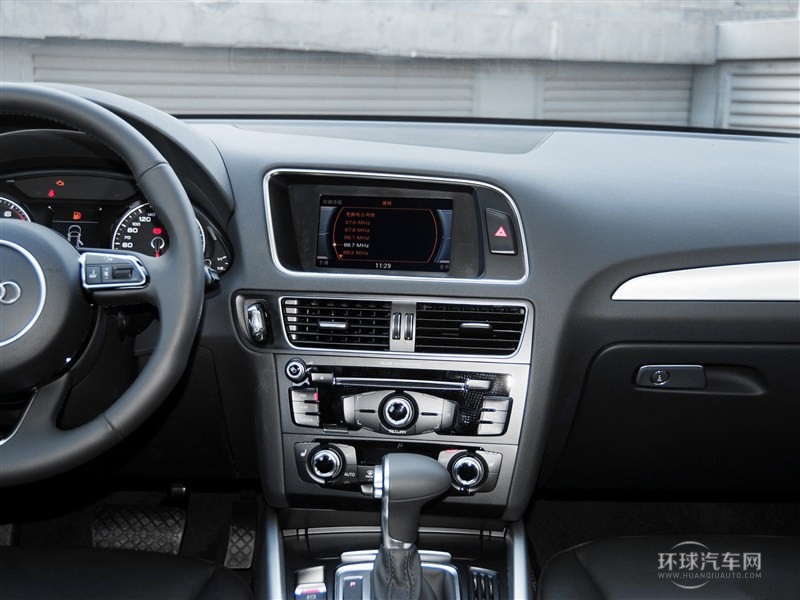 2015款 40 TFSI 技術型