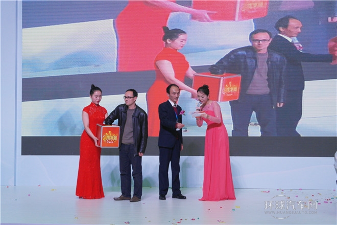 2015款 2.0L 手動智悅型