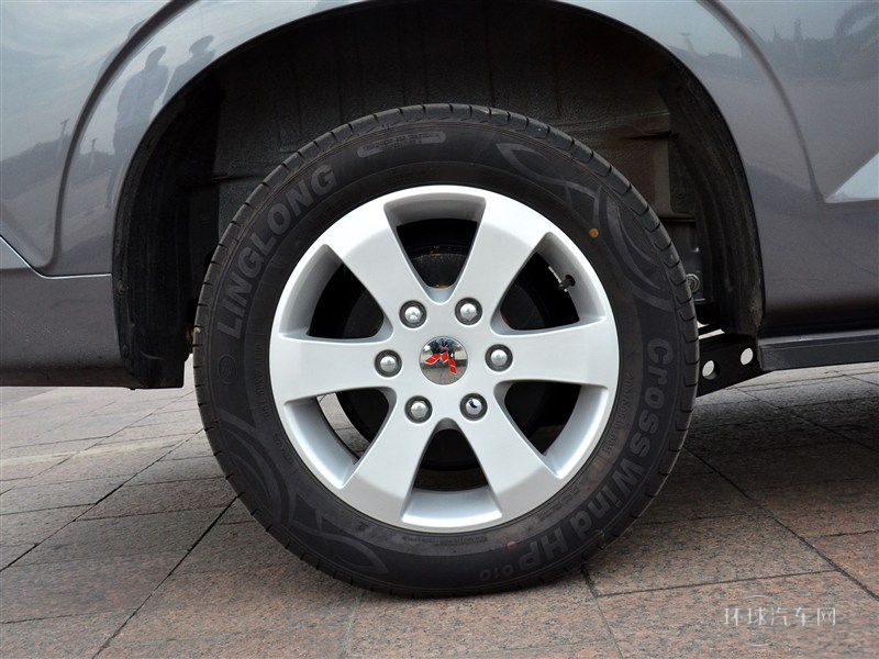 2015款 1.8L 豪華型