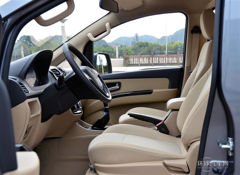 2015款 1.8L 豪華型