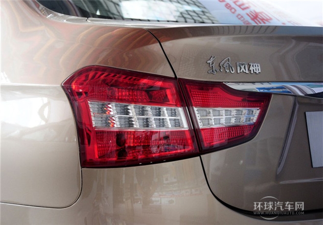 2014款 1.6L 手動智驅精英型