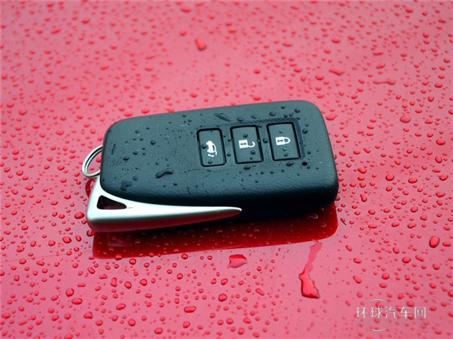 2015款 300h 前驅 鋒尚版