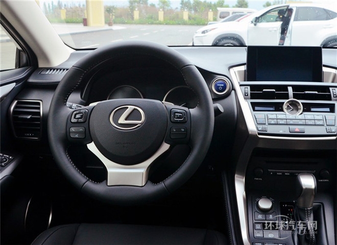 2015款 300h 前驅 鋒尚版